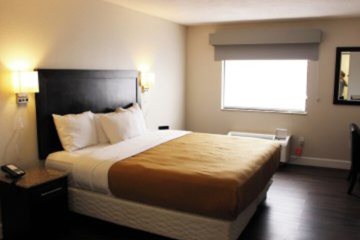 Room 14 of 22