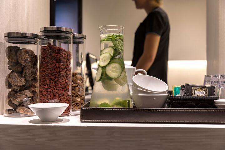 Breakfast/Coffee Service 162 of 186