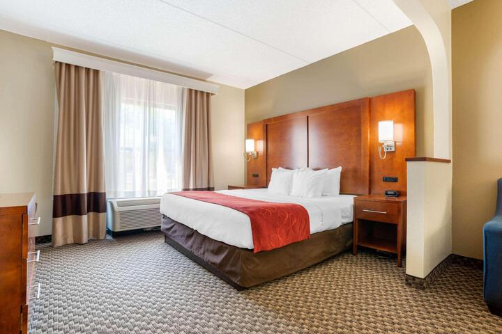 1 King Bed (1 of 21)