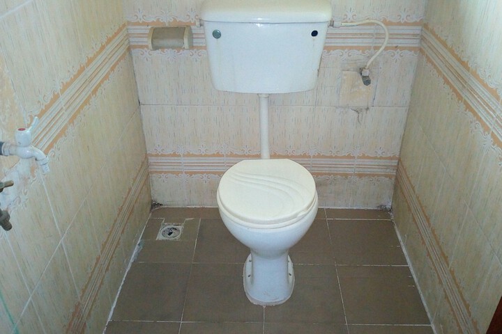 Room 8 of 10