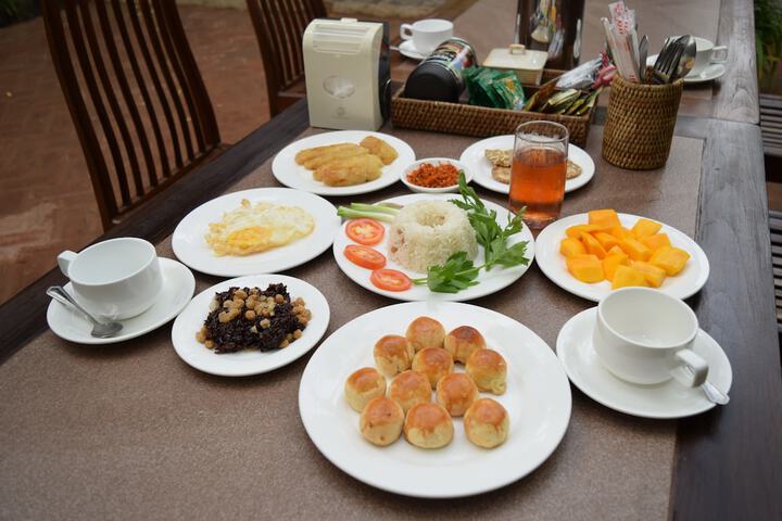 Breakfast/Coffee Service 19 of 28