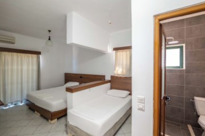 Room 5 of 88