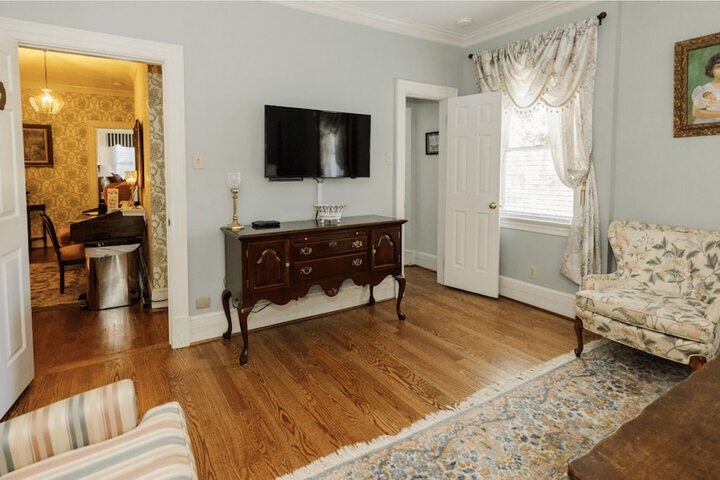 Room 25 of 59