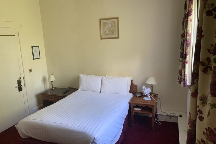 Room 2 of 15
