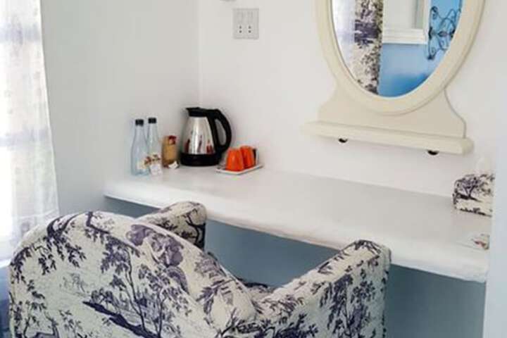 Room 17 of 30