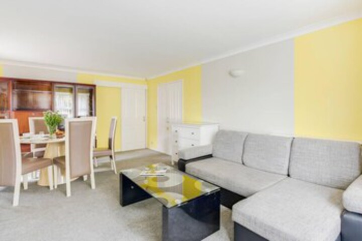 Room 16 of 35
