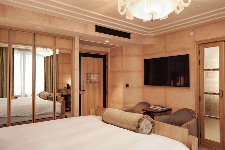Room 56 of 146