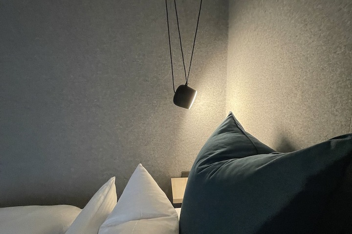 Room 16 of 41