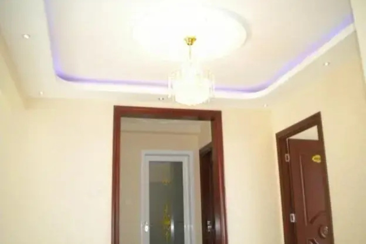 Room 6 of 6