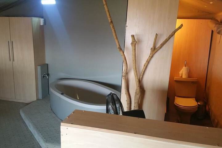 Room 42 of 69