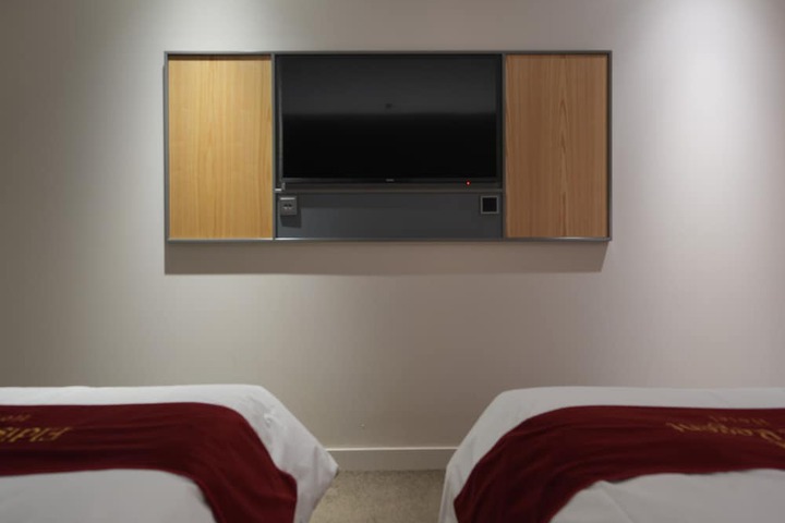 Room 22 of 115