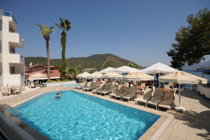Pools & Facilities