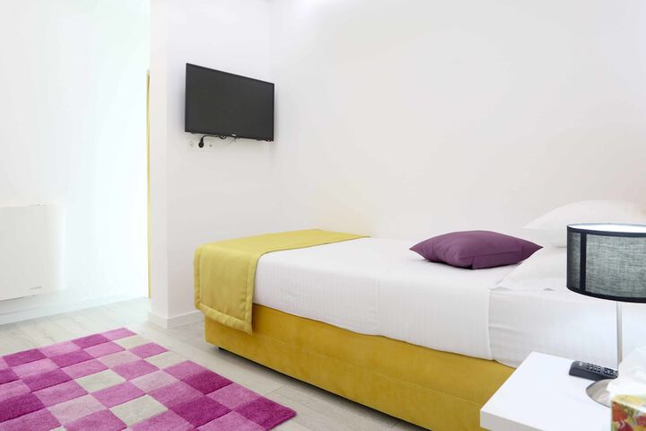 Room 10 of 21