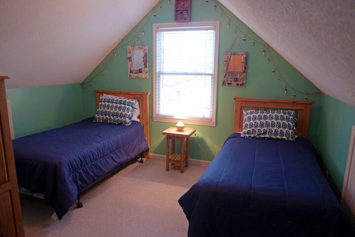 Room 173 of 400