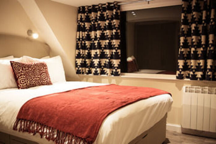 Room 52 of 89