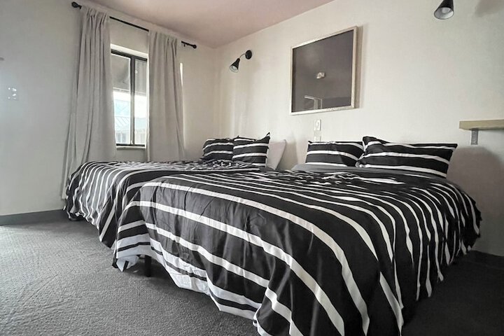 Room 17 of 131