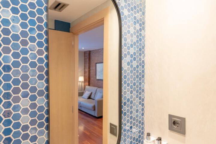 Room 28 of 32