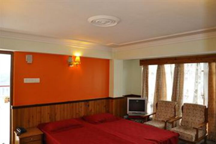 Room 8 of 27