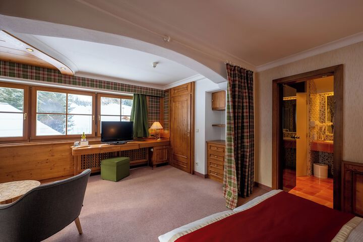 Room 21 of 145