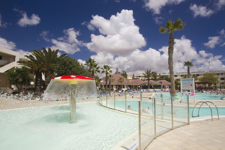 Hotel with Pool