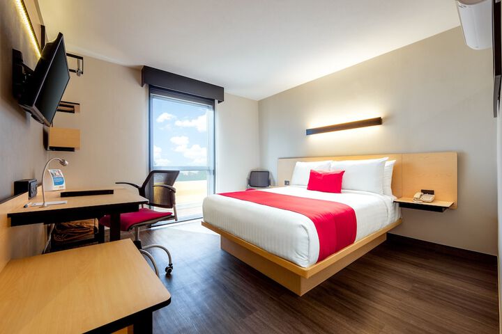 Room 14 of 50