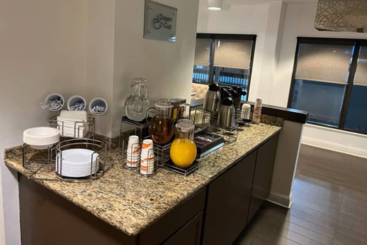 Breakfast area