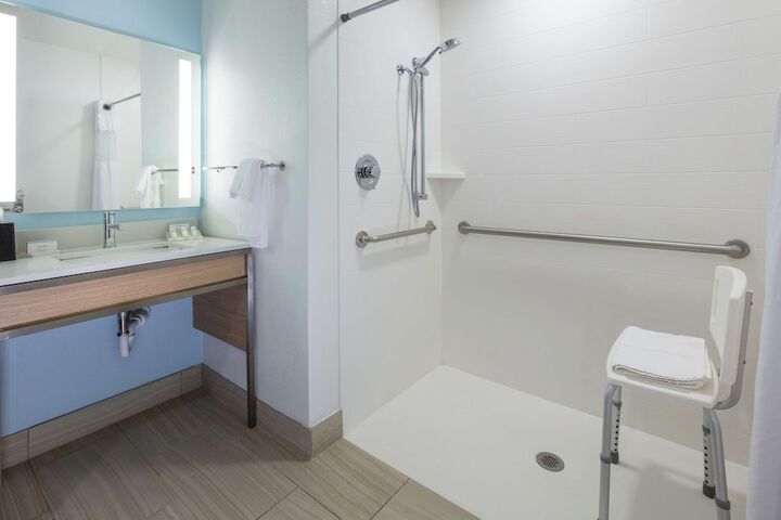 Bathroom shower