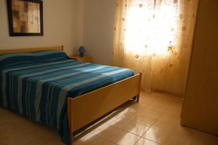 Room 13 of 21