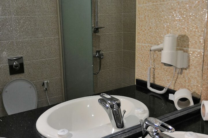 Room 15 of 17