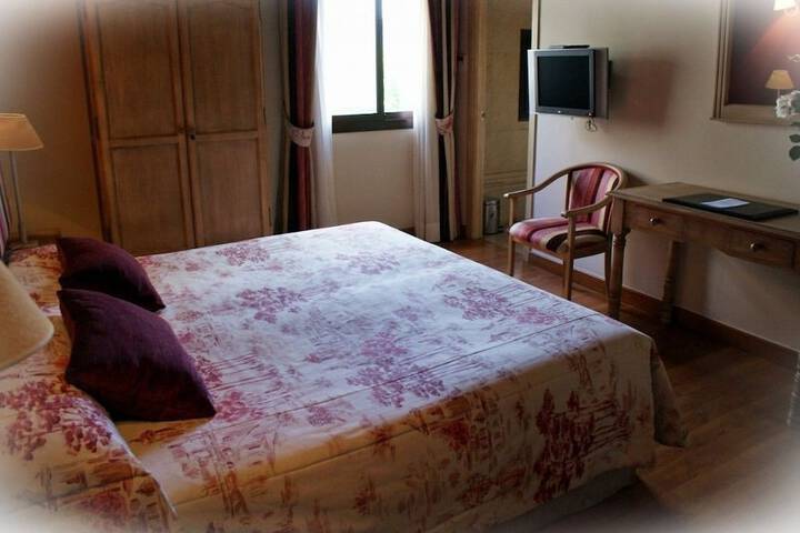 Room 10 of 73