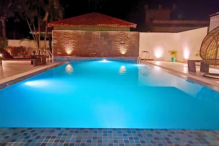 Pool 73 of 113