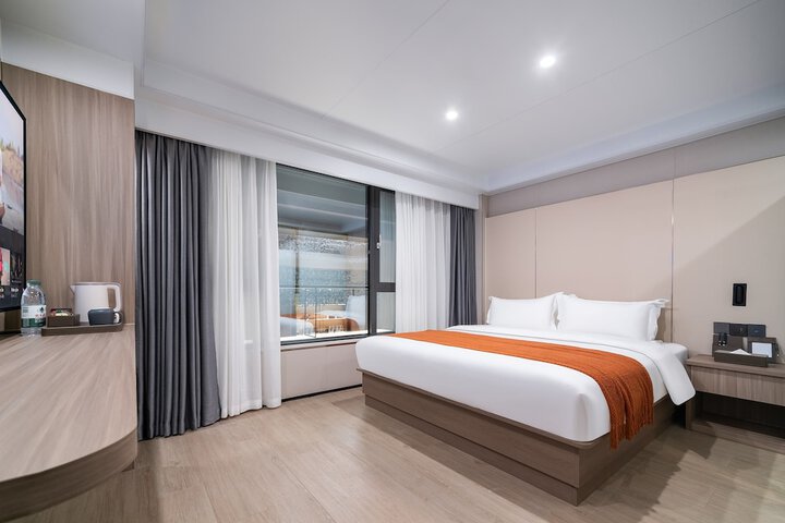 Room 31 of 62
