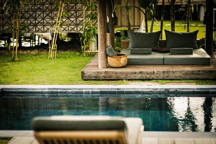Hotel with Pool
