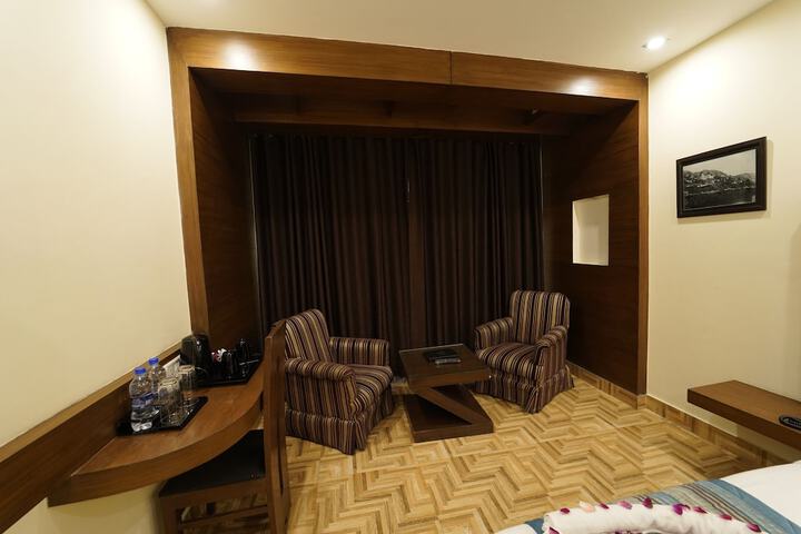 Room 12 of 31
