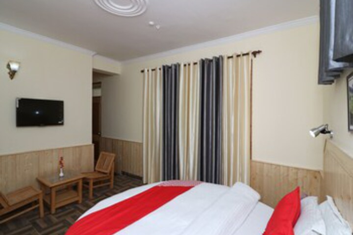 Room 18 of 27