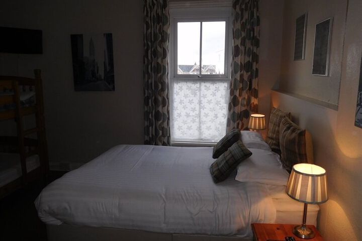 Room 7 of 39