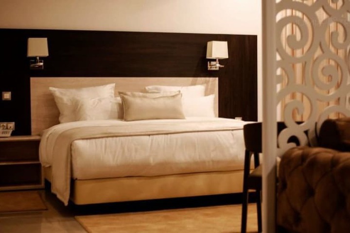Room 2 of 21