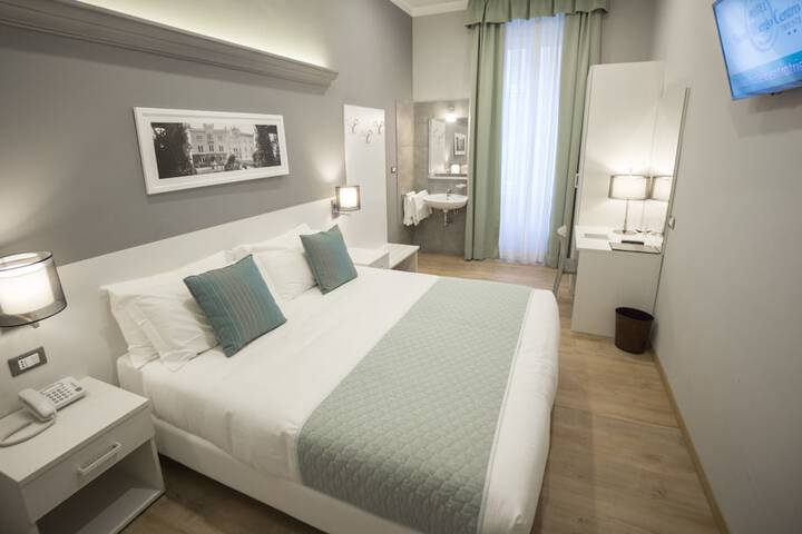 Room 9 of 62
