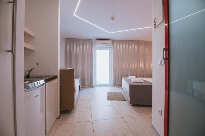 Room 15 of 54