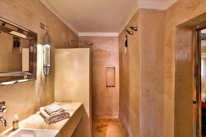 Clean Restrooms