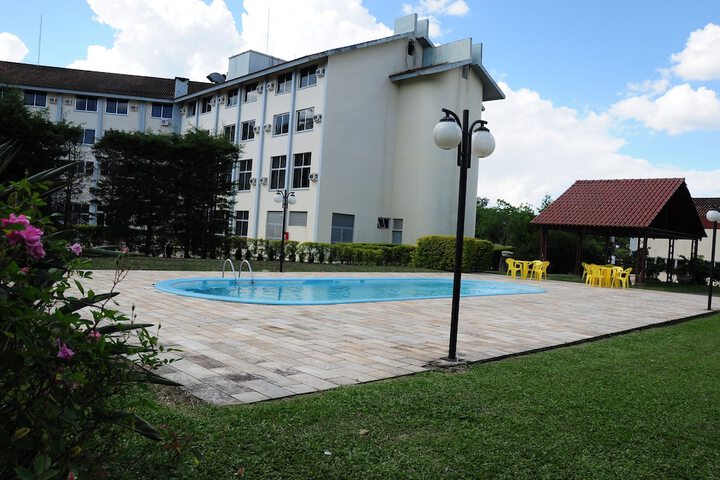 Pool 5 of 12