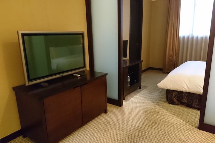 Room 25 of 54