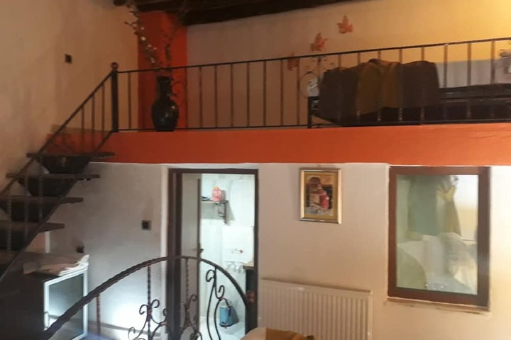 Room 50 of 185