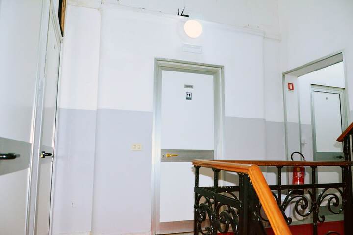 Room 29 of 52