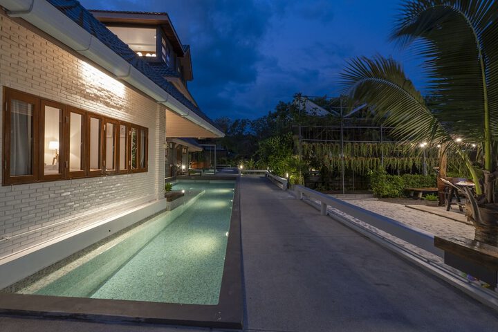Pool 177 of 219