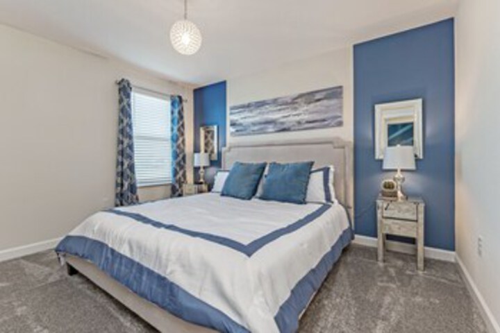 Room 52 of 70