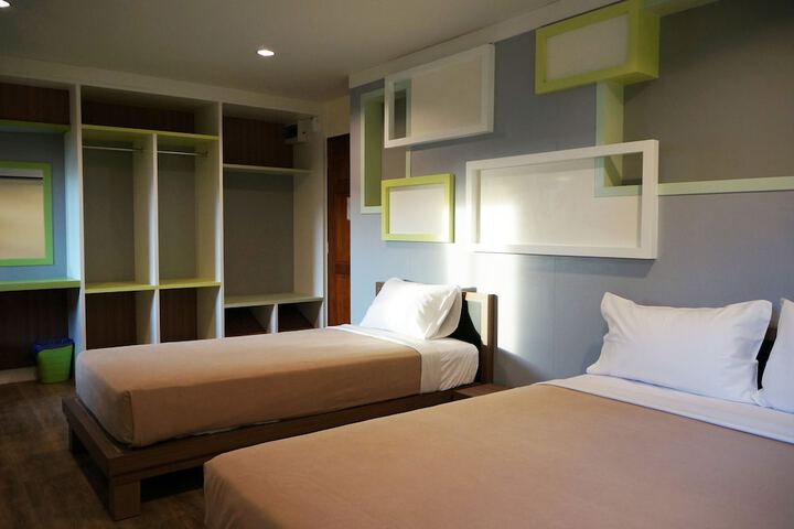 Room 14 of 115