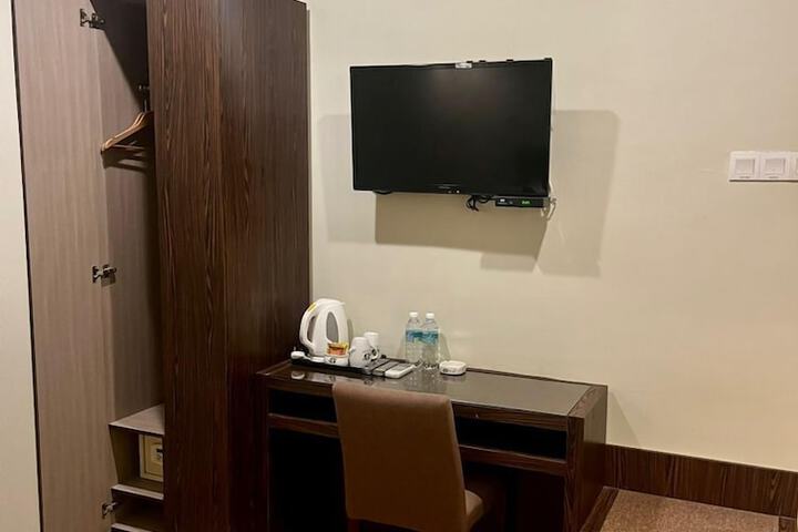 Room 14 of 26