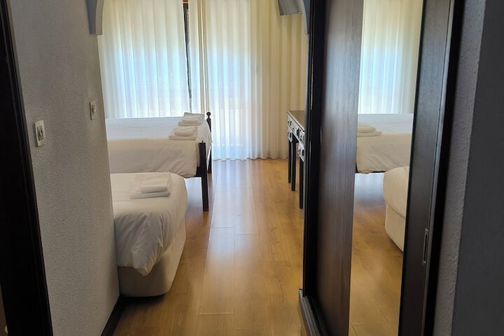 Room 2 of 58