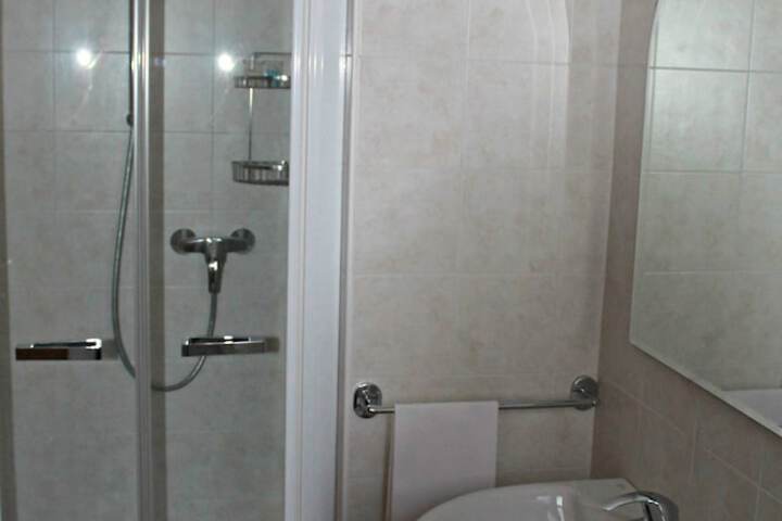 Room 19 of 42